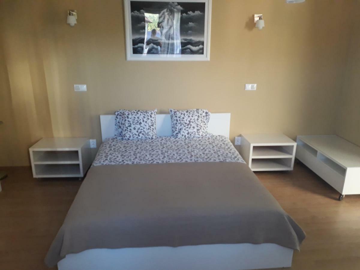 Appartamento Garsoniera Mandrilor Slănic Esterno foto